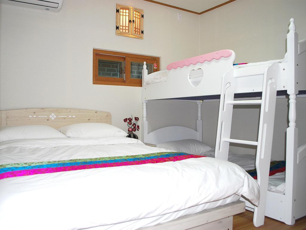 Mago Guesthouse Seoul Værelse billede
