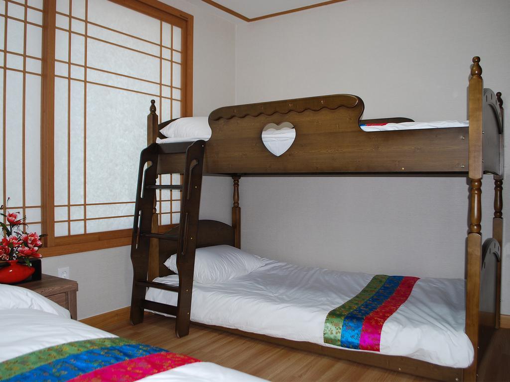 Mago Guesthouse Seoul Værelse billede