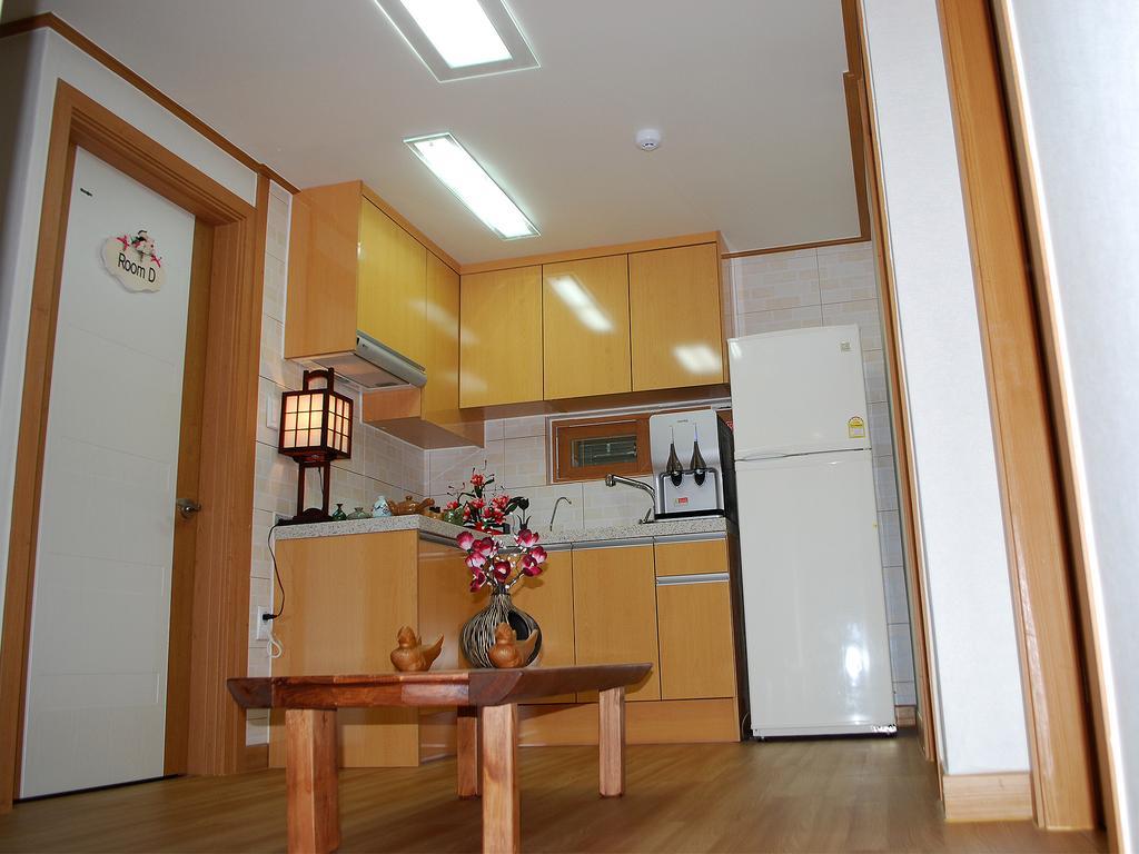 Mago Guesthouse Seoul Værelse billede
